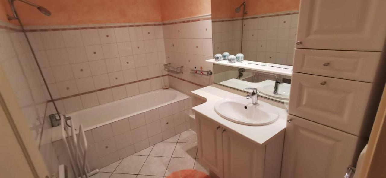 Logement hyper centre Champagnole  Extérieur photo