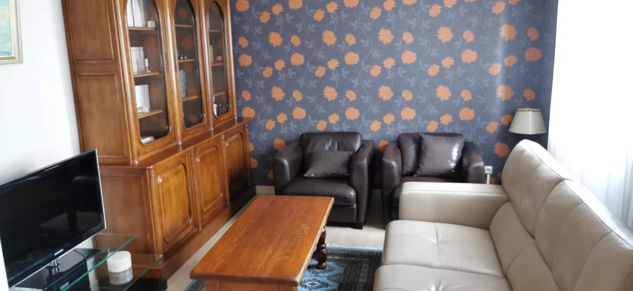 Logement hyper centre Champagnole  Extérieur photo